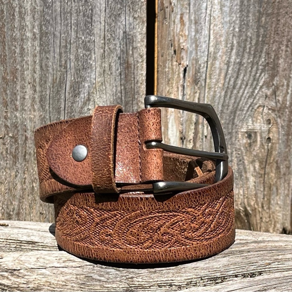 bp brown leather belt size medium